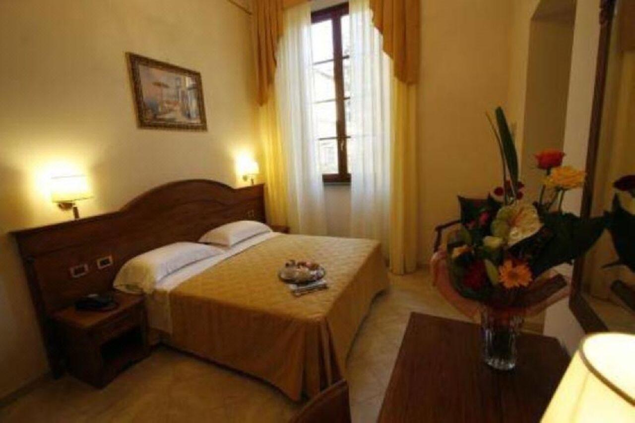 Hotel Il Duca Florenz Zimmer foto